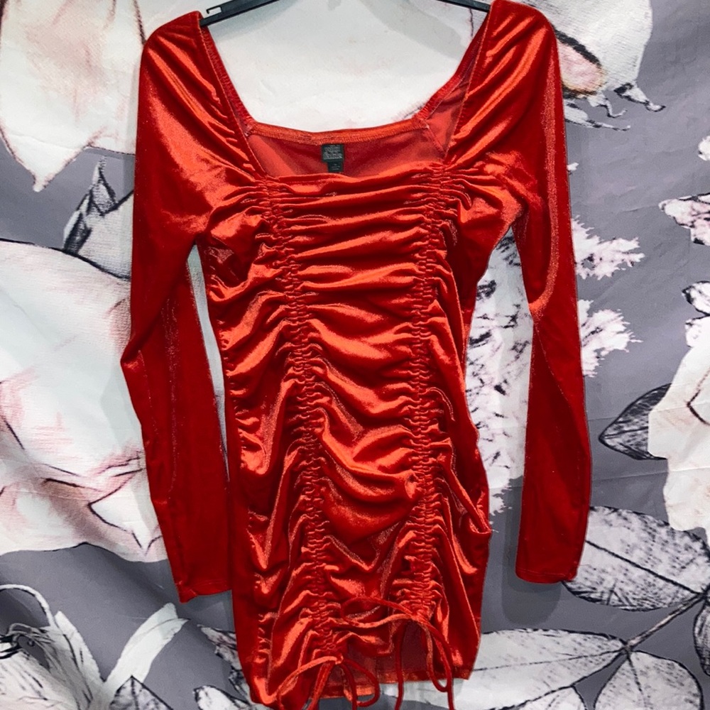 BRAND NEW WORN ONCE Red, velvet party dress. Size Medium (M)